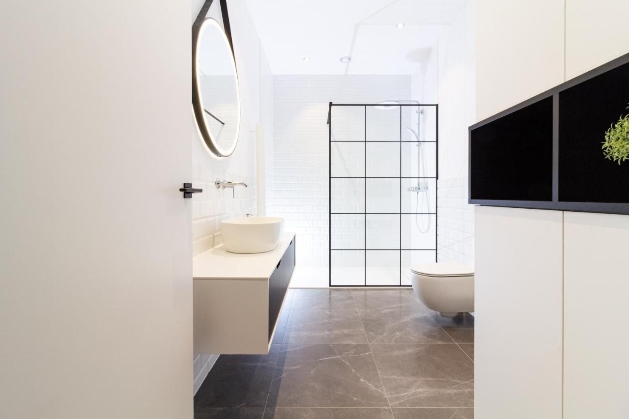 Cohost I Oldtown 60M2 Apt W-Garage Parking, Balcony & Self Check-In Vilnius Bagian luar foto