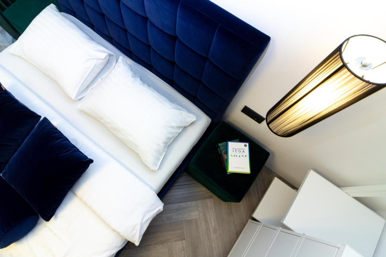 Cohost I Oldtown 60M2 Apt W-Garage Parking, Balcony & Self Check-In Vilnius Bagian luar foto