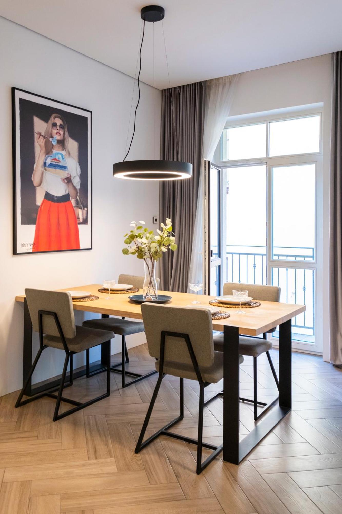 Cohost I Oldtown 60M2 Apt W-Garage Parking, Balcony & Self Check-In Vilnius Bagian luar foto