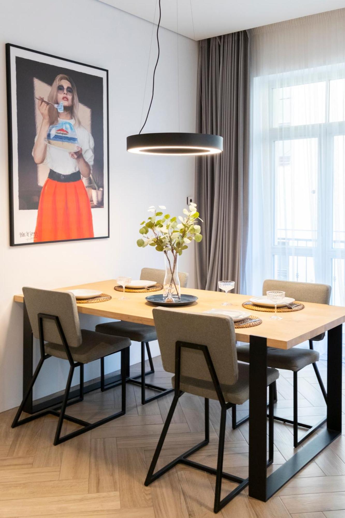 Cohost I Oldtown 60M2 Apt W-Garage Parking, Balcony & Self Check-In Vilnius Bagian luar foto